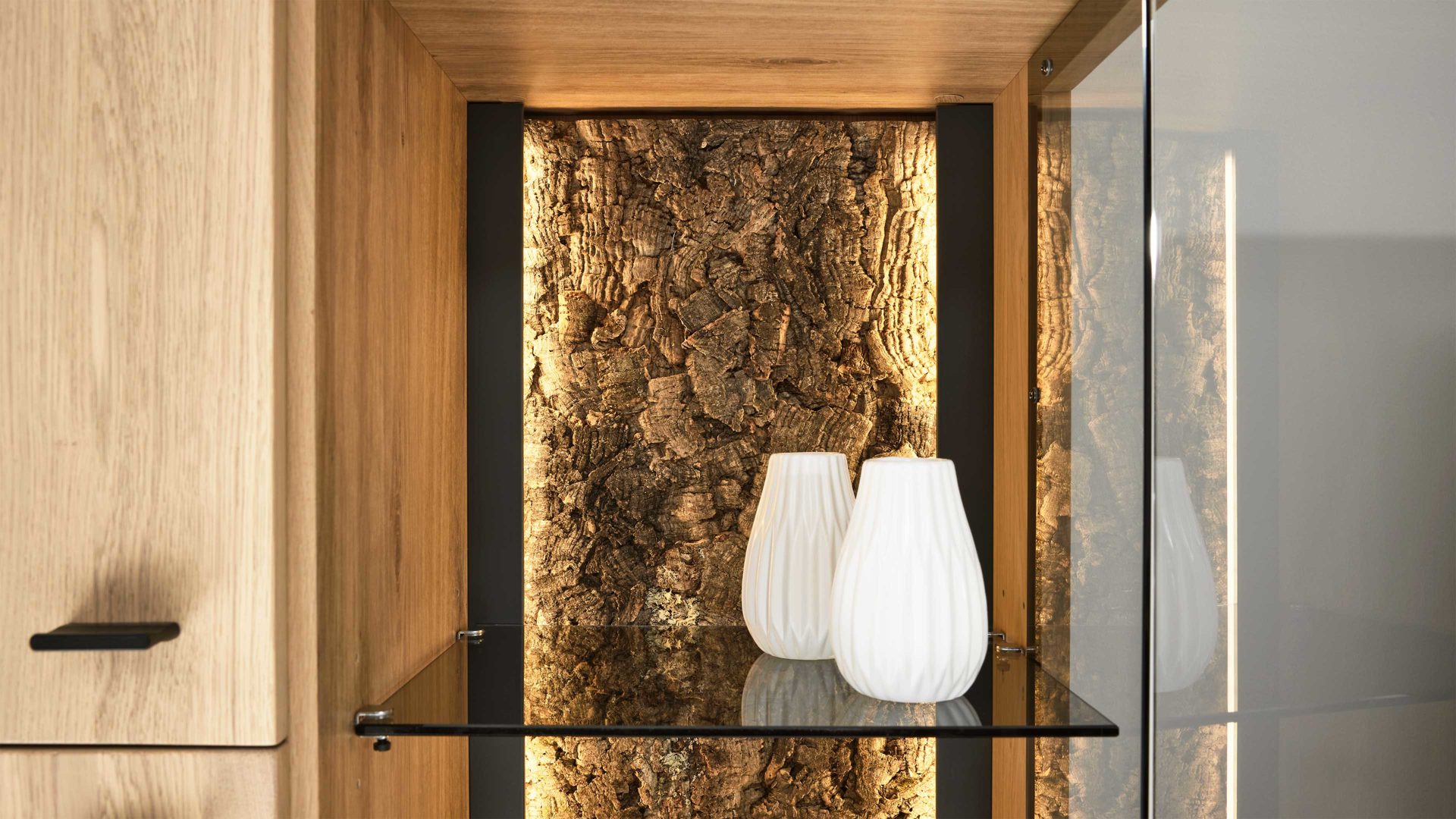 Möbelbeleuchtung Interliving aus Kunststoff in Weiß Interliving Wohnzimmer Serie 2025 - LED-Profilbeleuchtungs-Set vierteilig
