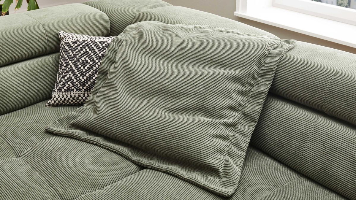 Einzelkissen SOFAkultur aus Stoff in Grün SOFAkultur Programm SK 745 2.0 - Flatterkissen olivfarbener Feincord - ca. 75 x 75 cm