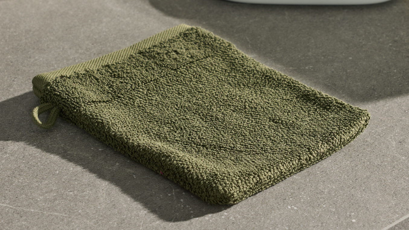 Waschhandschuh Interliving aus Naturfaser in Dunkelgrün Interliving Handtuch Serie 9108 - Waschhandschuh olivgrüne Baumwolle  - ca. 16 x 20 cm