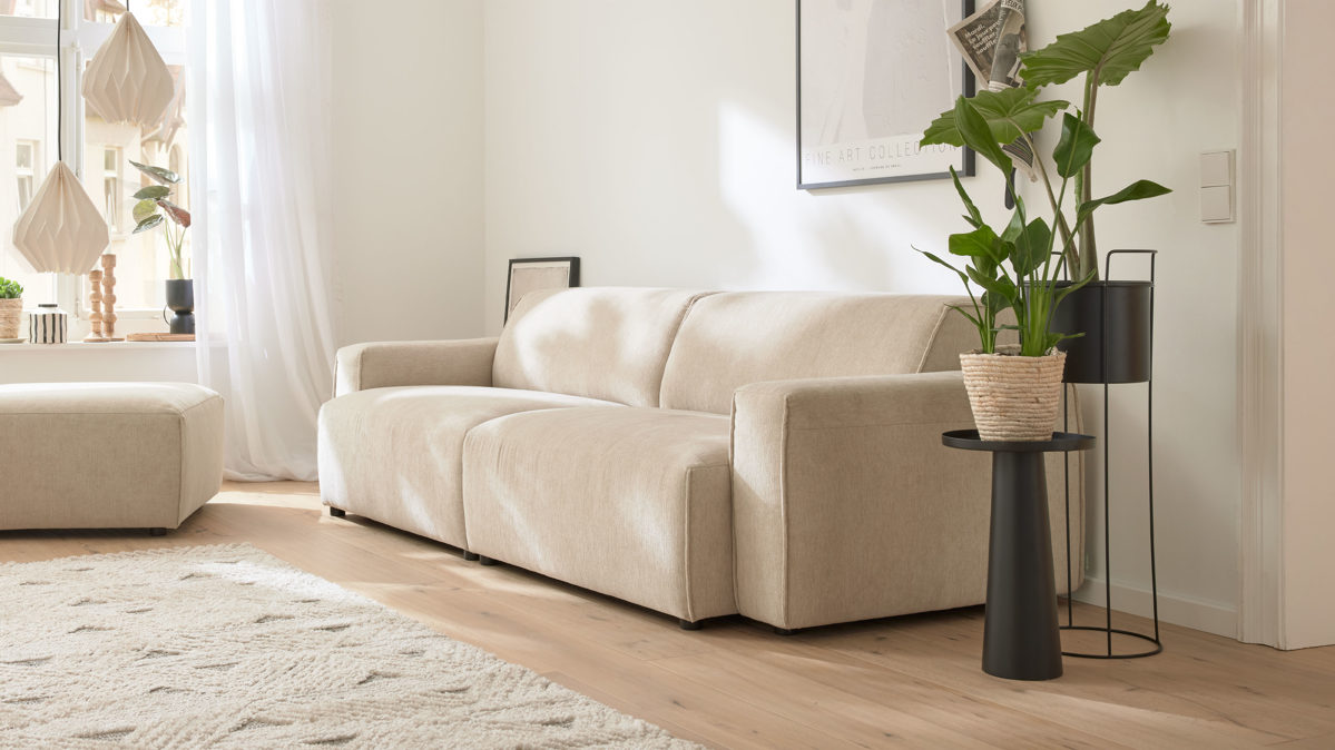 Bigsofa Roomio® aus Stoff in Weiß Roomio® No. 4100 - Bigsofa champagnerfarbener Bezug Cosmopolitan - Länge ca. 246 cm