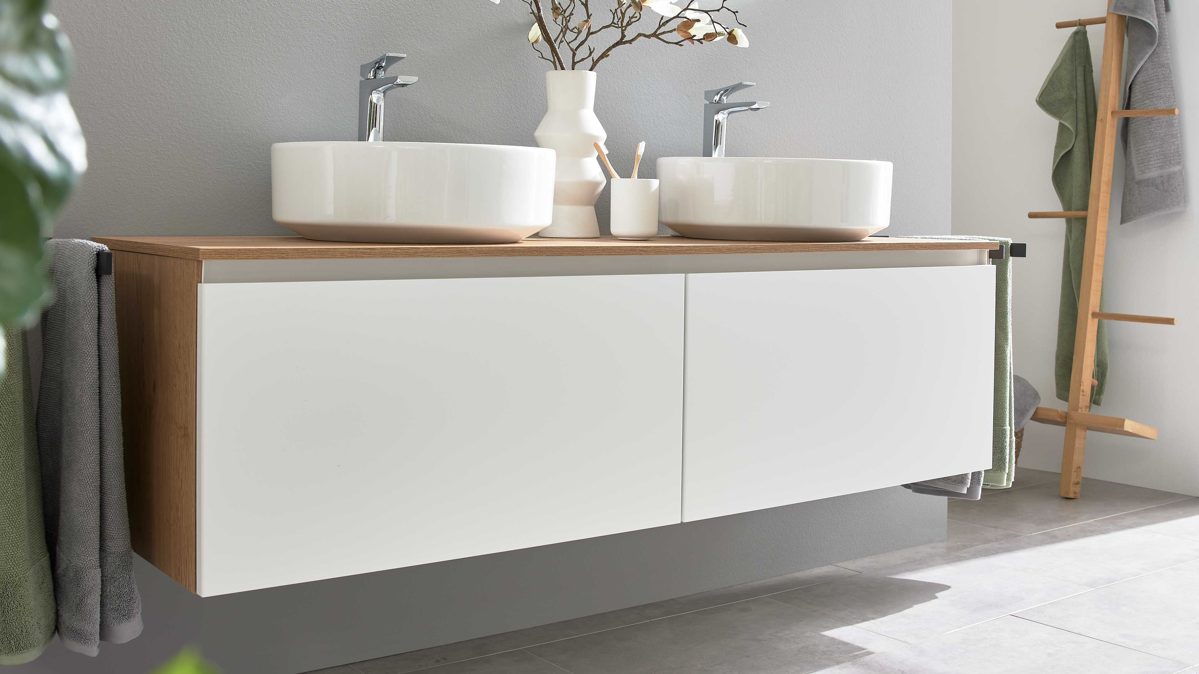 Badmöbel-Set Interliving aus Holz in Weiß Interliving Bad Serie 7332 - Badmöbel-Set Basis Alpinweiß & Eiche Sierra