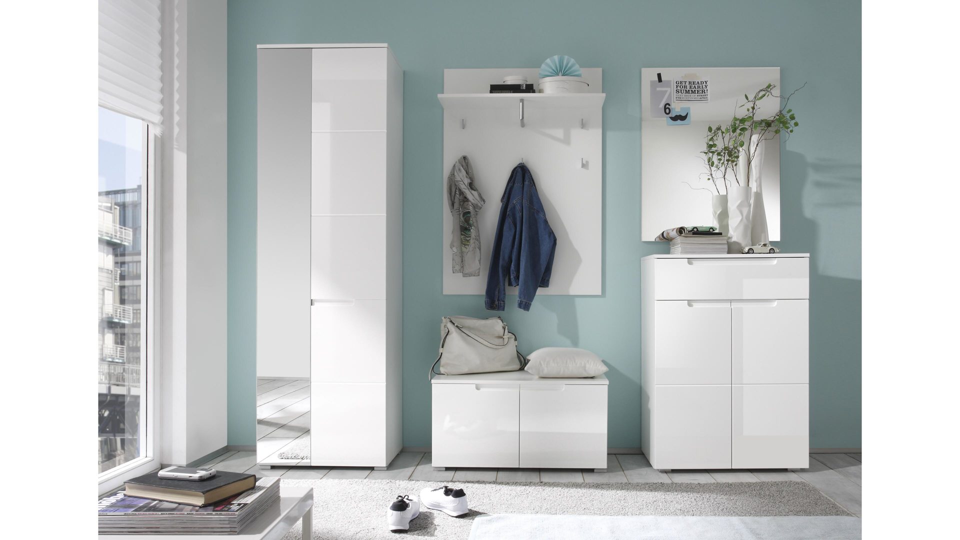 Garderobenschrank Bega-consult aus Holz in Weiß Garderobenschrank weiße Kunststoffoberflächen – zwei Türen