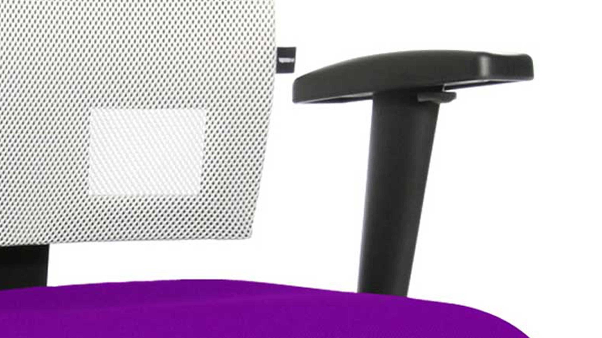 Drehstuhl OrthoSedis aus Stoff in Lila Drehstuhl OrthoSedis 50 als Sitzmöbel fürs Büro lilafarbener Netzbezug TT33 & poliertes Aluminium-Fußkreuz