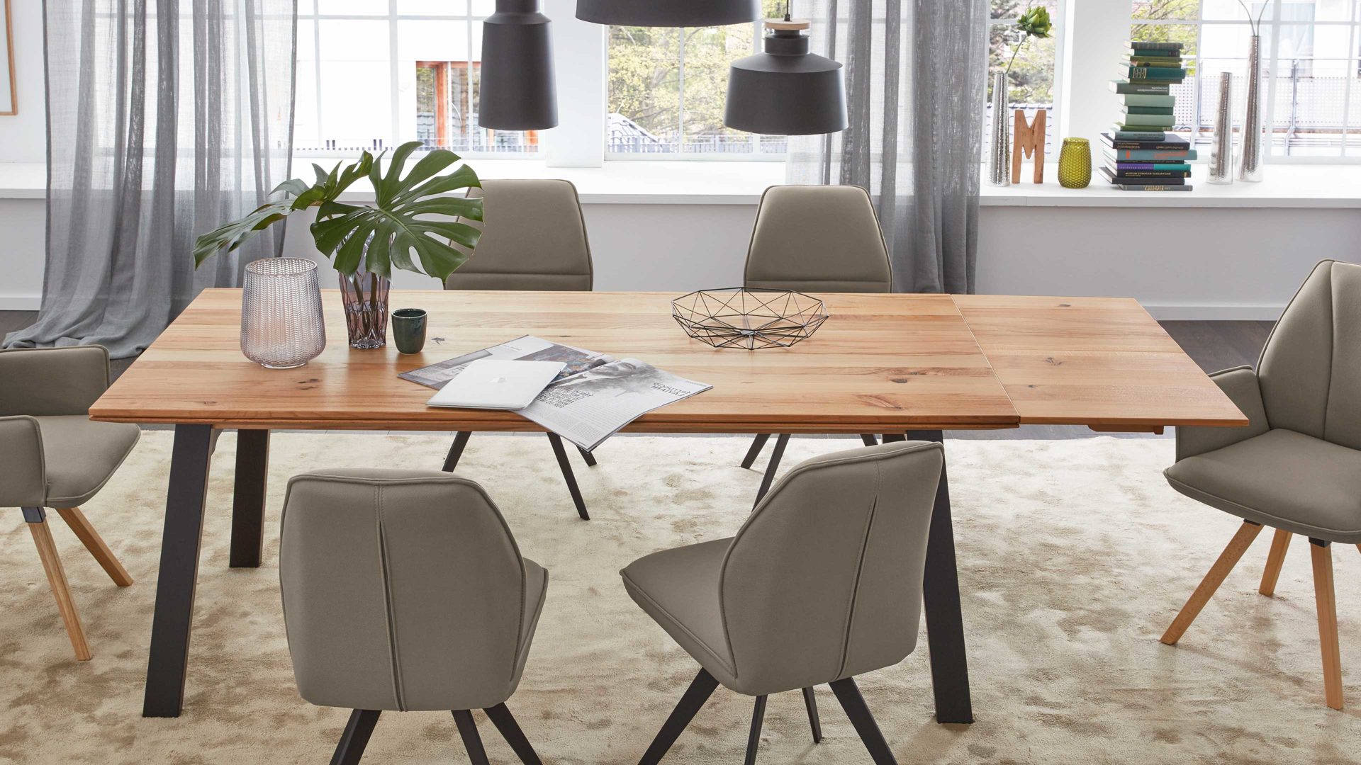 Auszugtisch Interliving aus Holz in Holzfarben Interliving Esszimmer Serie 5102 – Auszugtisch V513 Charakter-Kernbuche & schwarzes Eisen – ca. 180-230 x 100 cm