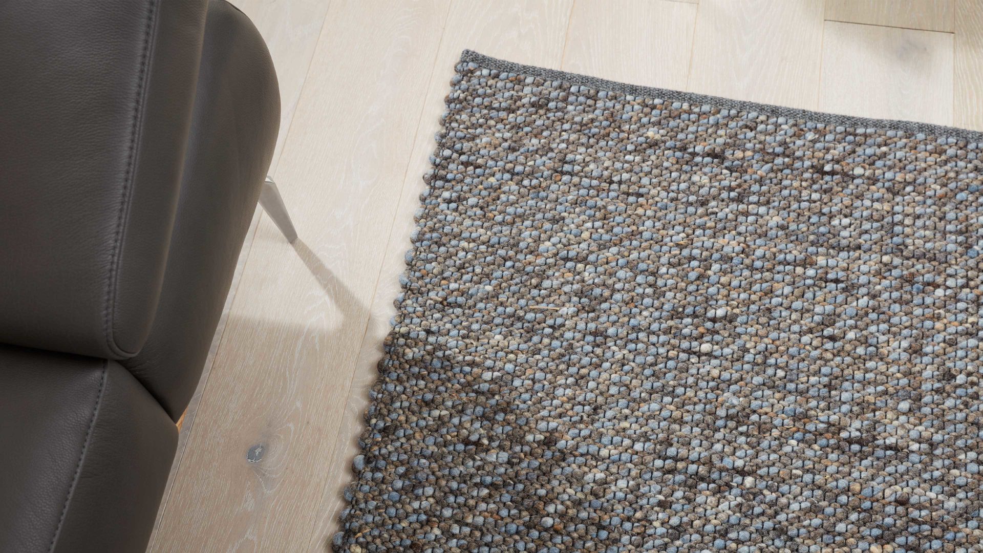 Handwebteppich Interliving aus Naturfaser in Dunkelblau Interliving Teppich Serie B-8001 oceanfarbene Schurwolle – ca. 200 x 240 cm