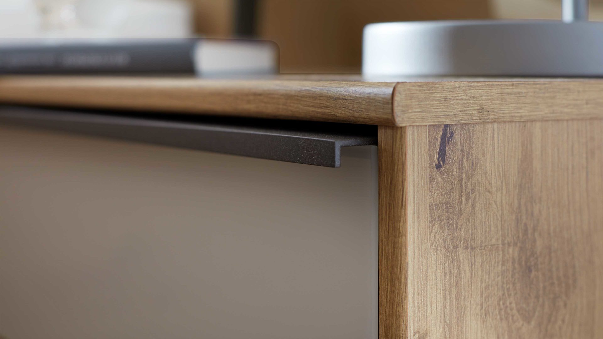 Nachtkommode Interliving aus Holz in Hellgrau Interliving Kleiderschrank Serie 1205 – Nachtkonsole 526 eine Schublade - Champagner & Eiche Bianco