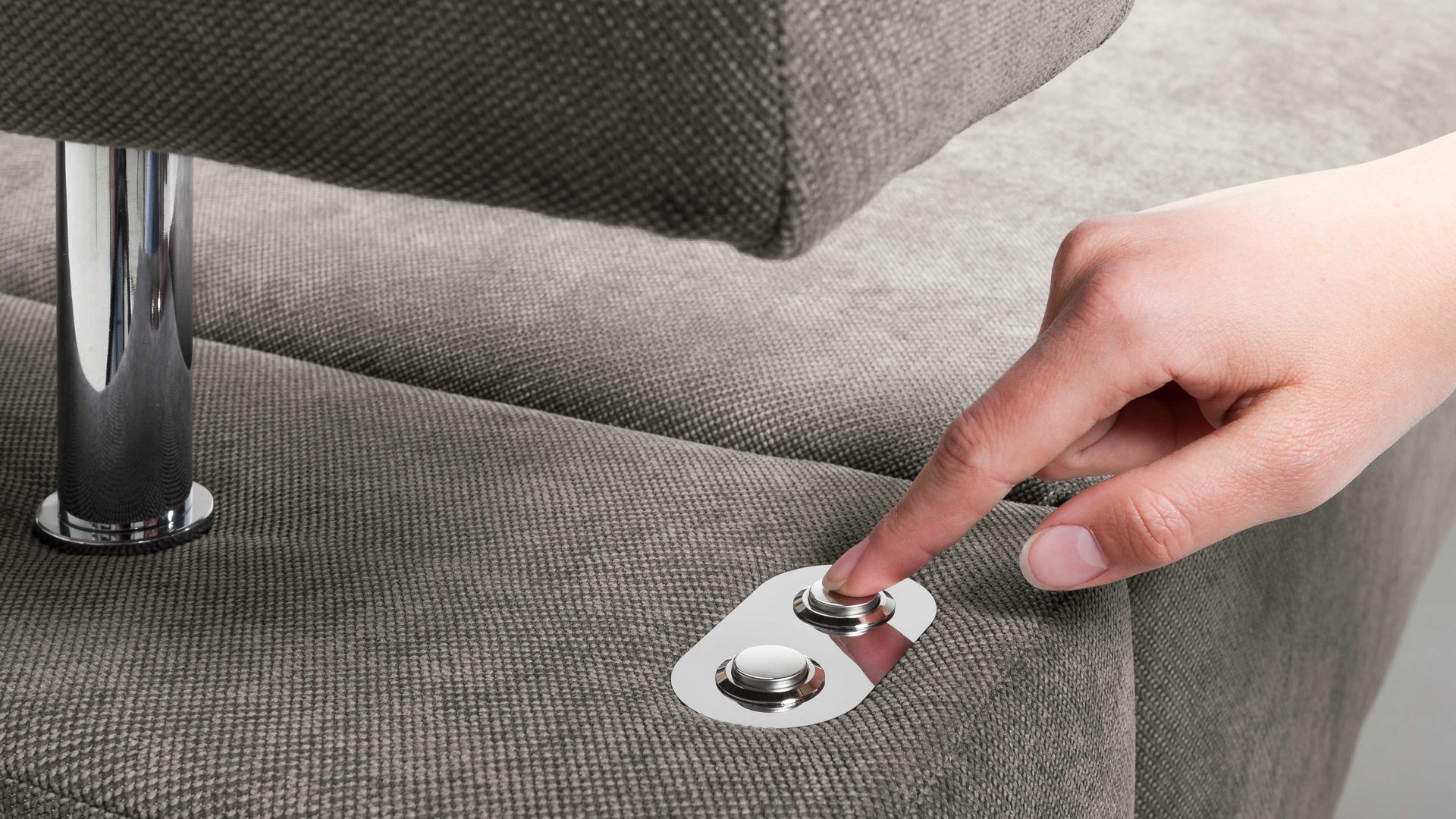 Ecksofa KAWOO aus Stoff in Dunkelgrau KAWOO Polstermöbel Serie Dream -  Ecksofa bzw. Polsterecke grauer Bezug Sun 95 & Metallfüße – Stellfläche ca. 224 x 270 cm