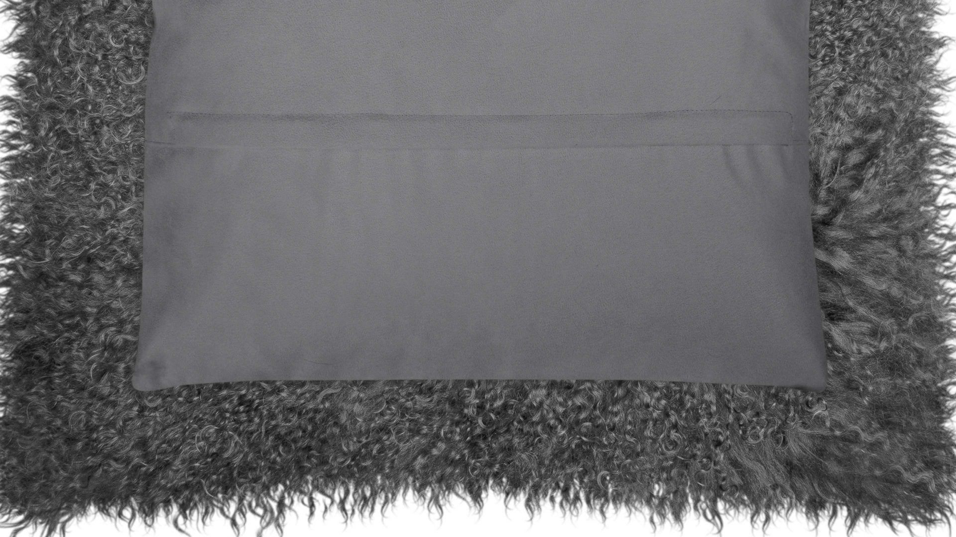 Kissenbezug /-hülle Magma sitting point aus Fell in Anthrazit MAGMA Kissenhülle Pamina anthrazitfarbenes Tibet-Lammfell - ca. 40 x 40 cm