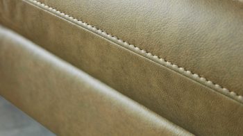 Zweisitzer Interliving aus Leder in Grün Interliving Sofa Serie 4400 - Ledersofa olivgrünes Leder EVI 33 - Breite ca. 216 cm