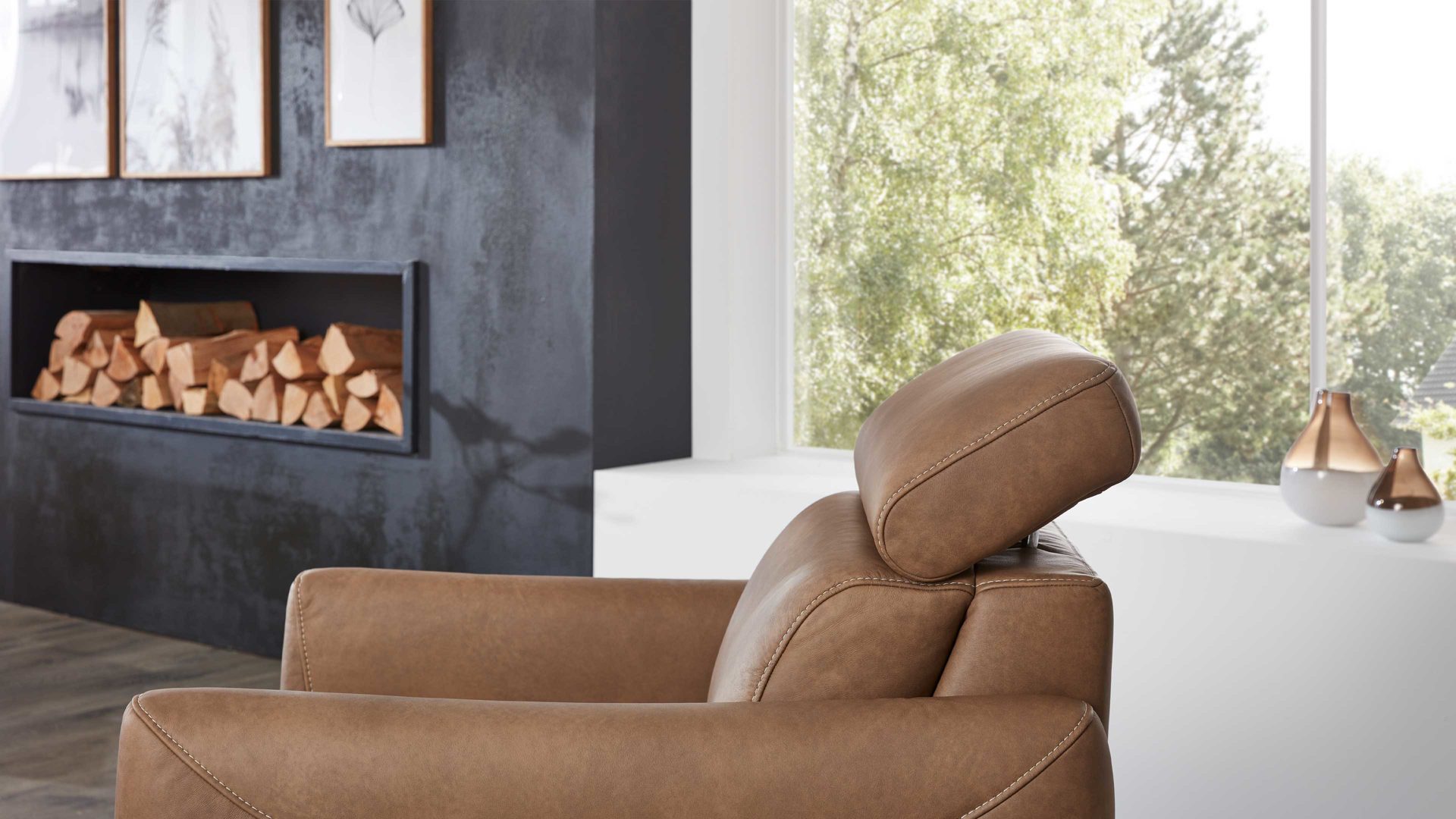 Relaxsessel comfortmaster besser sitzen, liegen, leben aus Leder in Hellbraun Comfortmaster 7180 - Relaxsessel 24E44 motorisch - wüstenfarbenes LongLife-Leder & anthrazitfarbener Sternfuß