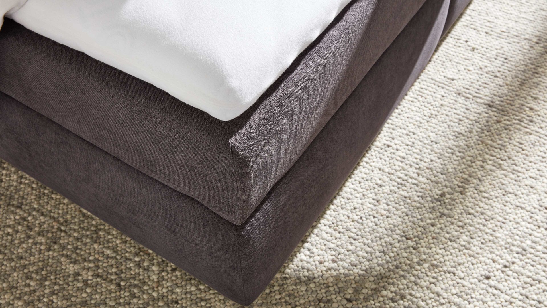 Boxspringbett Interliving aus Stoff in Dunkelgrau Interliving Bettsystem Serie 1414 - Boxspringbett dunkelgrauer Stoffbezug ENF 09 - Liegefläche ca. 160 x 200 cm