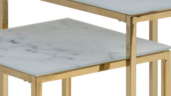 3-Satz-Tisch Actona group aus Glas in Weiß Zwei-Satz-Tisch bzw. Wohnzimmertisch-Set Alisma Weiß & Gold – zweiteilig