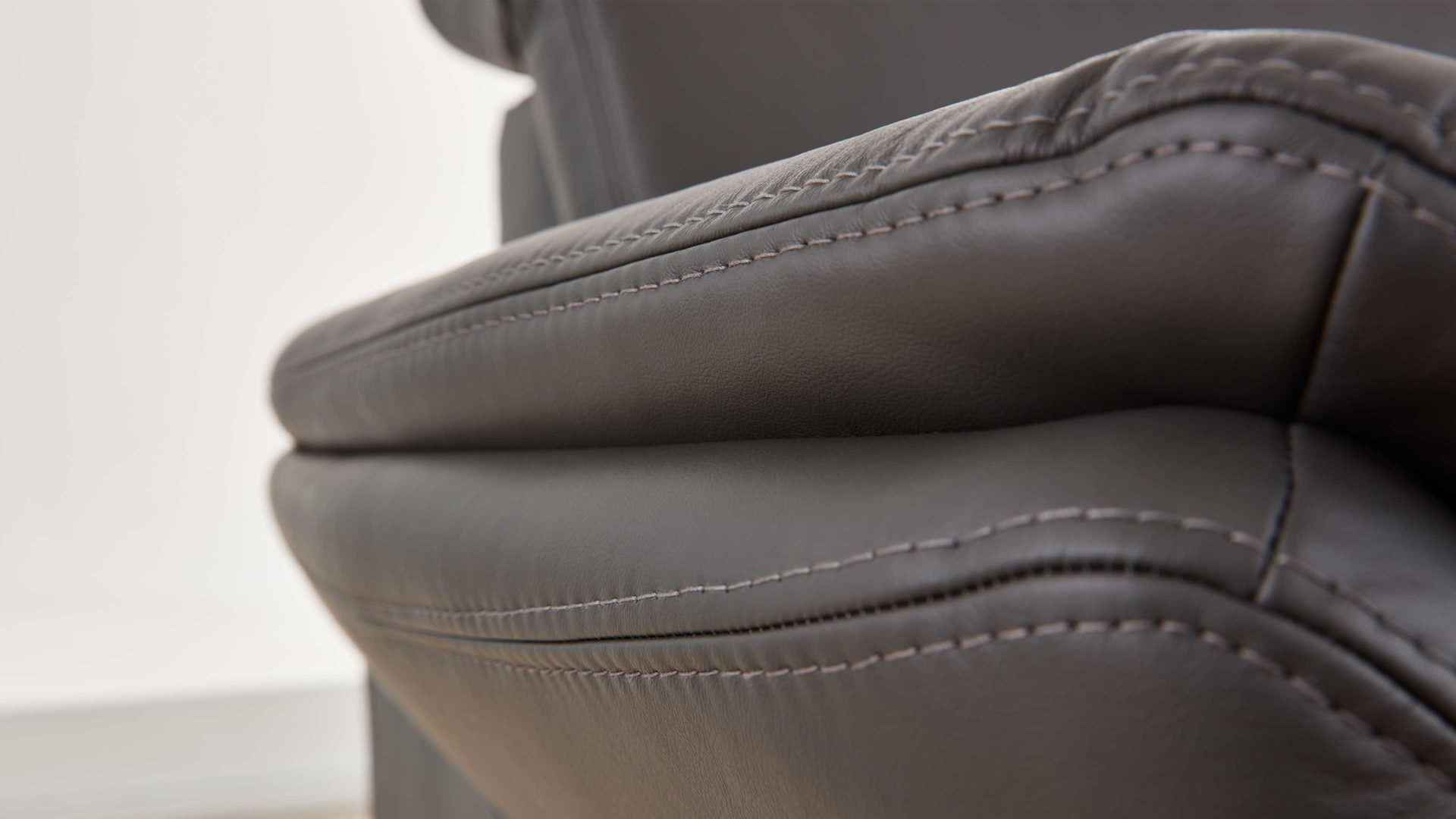 Ecksofa modulmaster aus Leder in Anthrazit Modulmaster MM-PN1148 - Ecksofa anthrazitfarbenes Leder Torro & Fuß Z002-M01 - Stellfläche ca. 294 x 255 cm