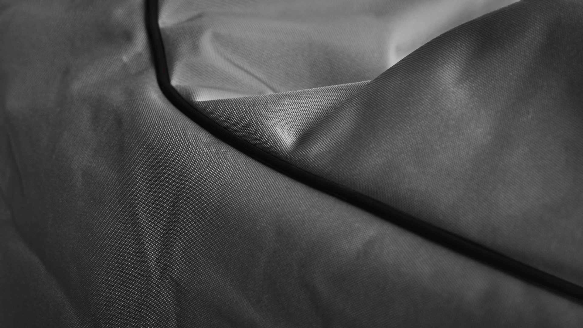 Sitzsack-Sessel Magma sitting point aus Kunstfaser in Anthrazit SITTING POINT Sitzsack-Sessel swing scuba® anthrazitfarbene Kunstfaser - ca. 95 x 90 x 65 cm