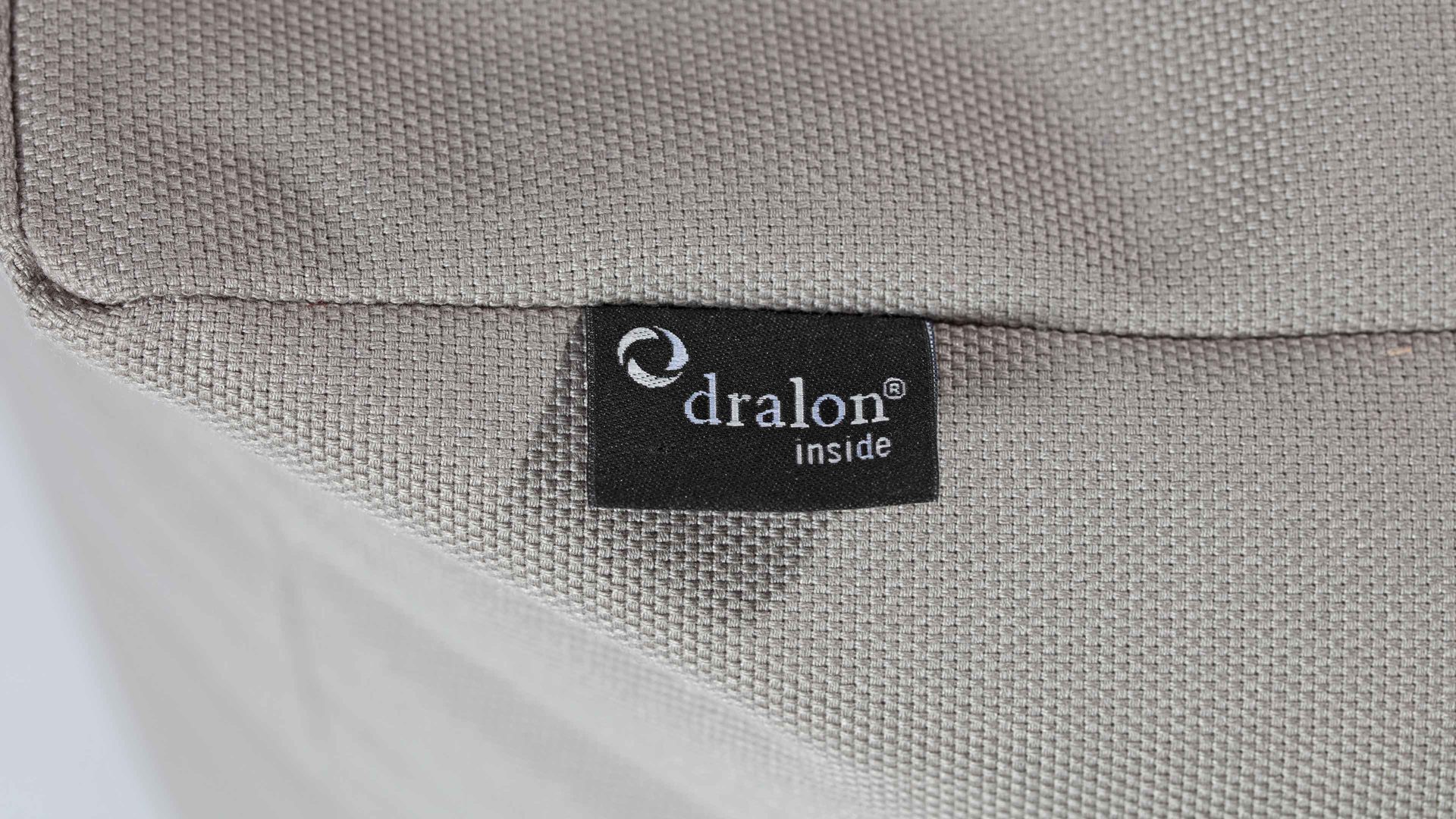 Sitzsack-Hocker Magma sitting point aus Kunstfaser in Hellgrau SITTING POINT Sitzsack-Hocker loft outside als Kleinmöbel graue Outdoor-Kunstfaser – ca. 80 x 80 cm