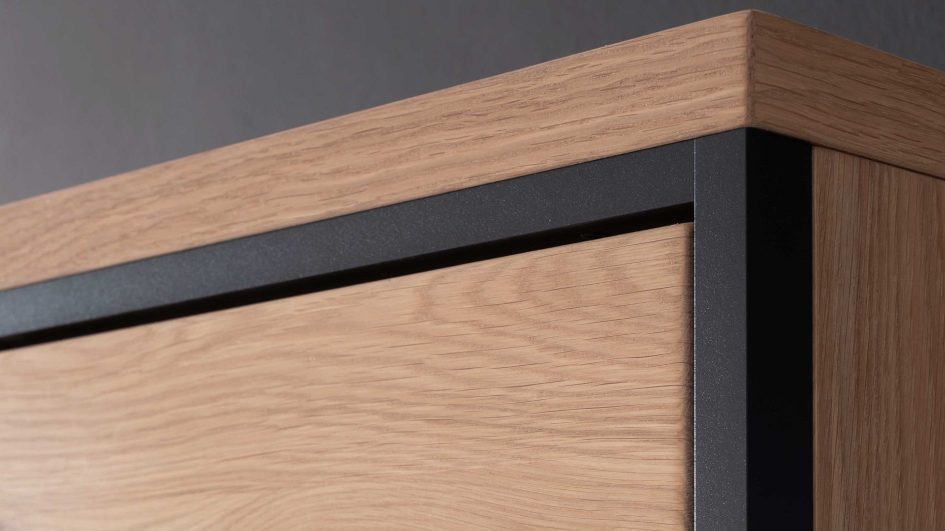 Wohnwand Mca direkt aus Holz in Holzfarben Wohnprogramm Bari - Wohnwand Asteiche Bianco – vierteilig, Breite ca. 300 cm