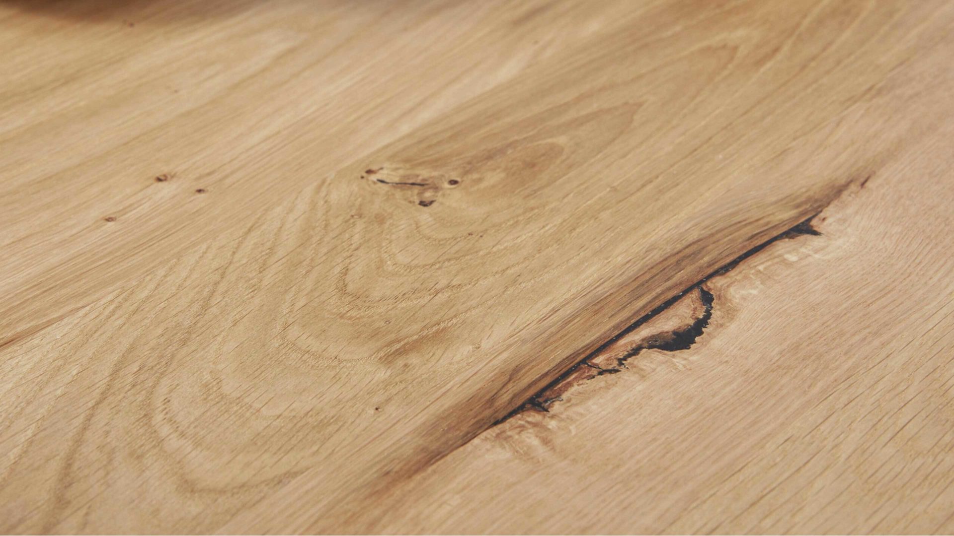 Esstisch Interliving aus Holz in Holzfarben Interliving Esszimmer Serie 5105 – Esstisch Charaktereiche & schwarzes Metall – ca. 160 x 90 cm