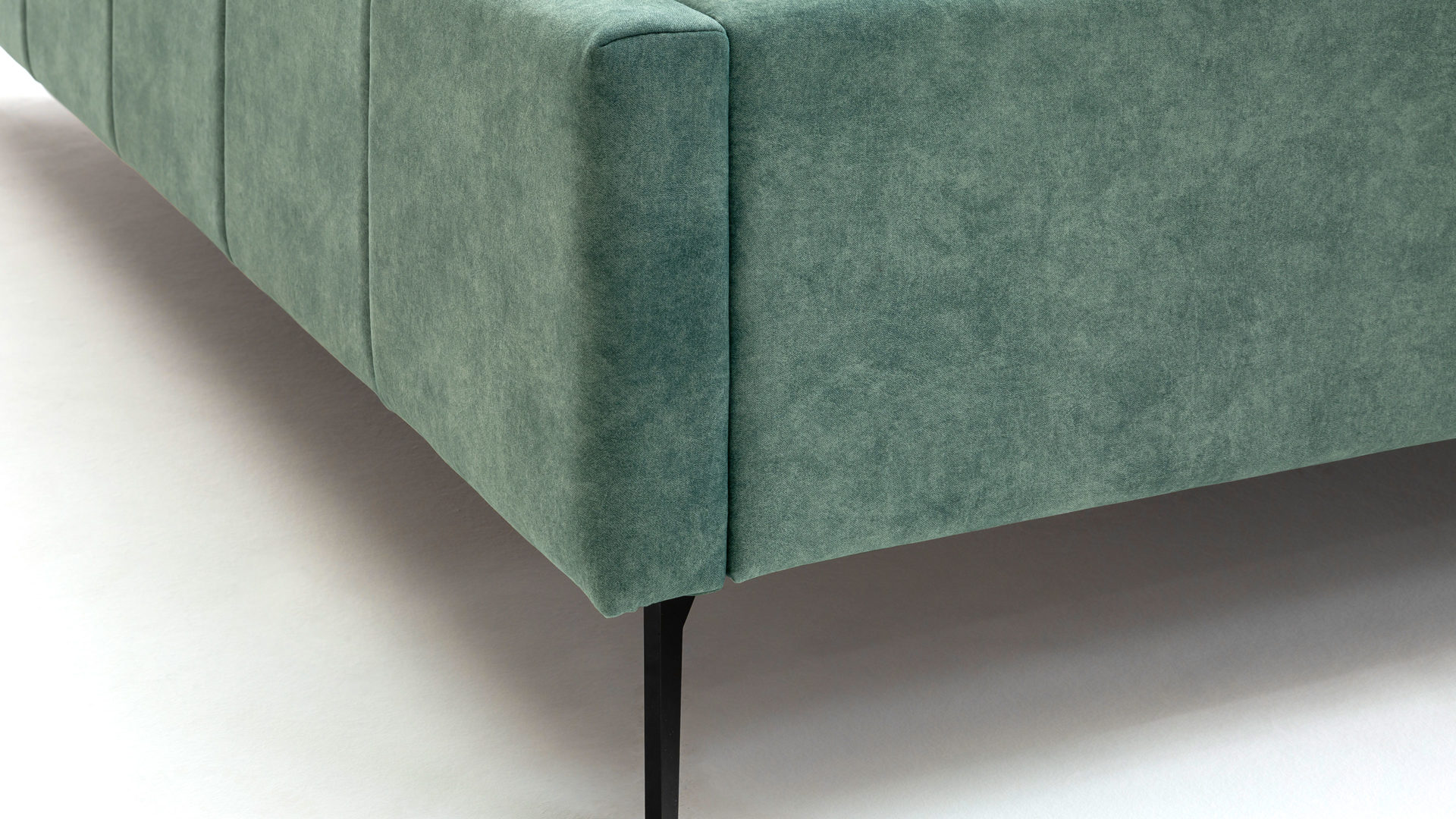 Polsterbett Meise.möbel aus Stoff in Grün Polsterbettgestell Lizzano mit Bettkasten grüner Samtbezug Cloud 33 & Metallfüße  - Liegefläche ca. 180 x 200 cm