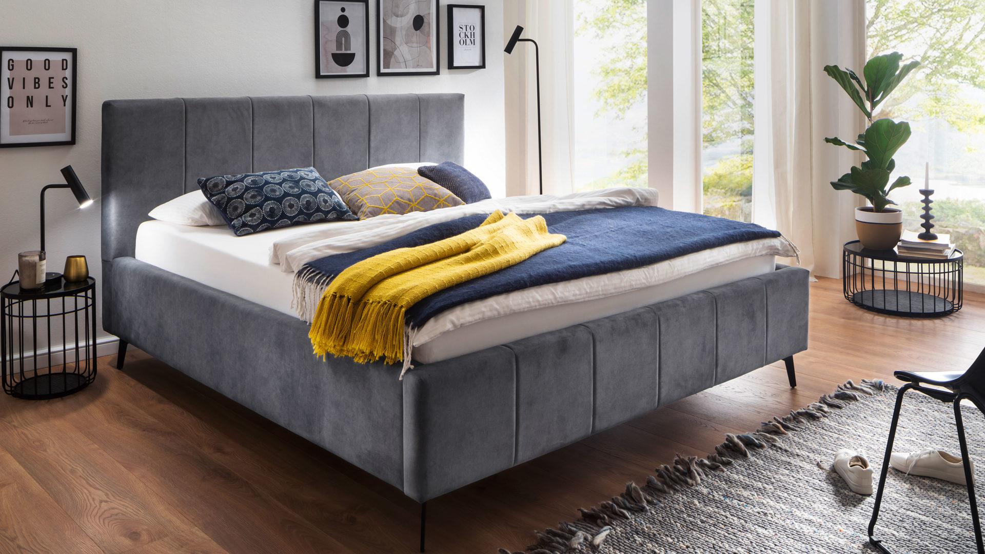 Polsterbett Meise.möbel aus Stoff in Anthrazit Polsterbettgestell Lizzano mit Bettkasten anthrazitfarbener Samtbezug Cloud 84 & Metallfüße - Liegefläche ca. 160 x 200 cm