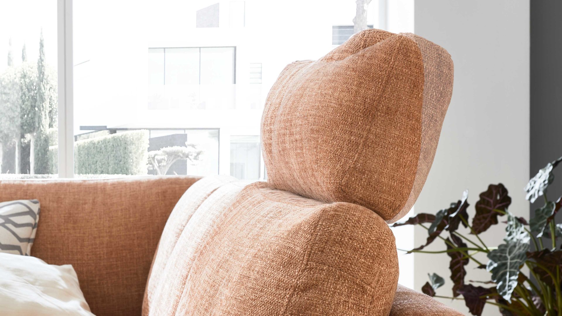 Kopfstütze Interliving aus Stoff in Orange Interliving Sofa Serie 4004 - Kopfstütze U70K puderfarbene Chenille S43-17 - Breite ca. 60 cm