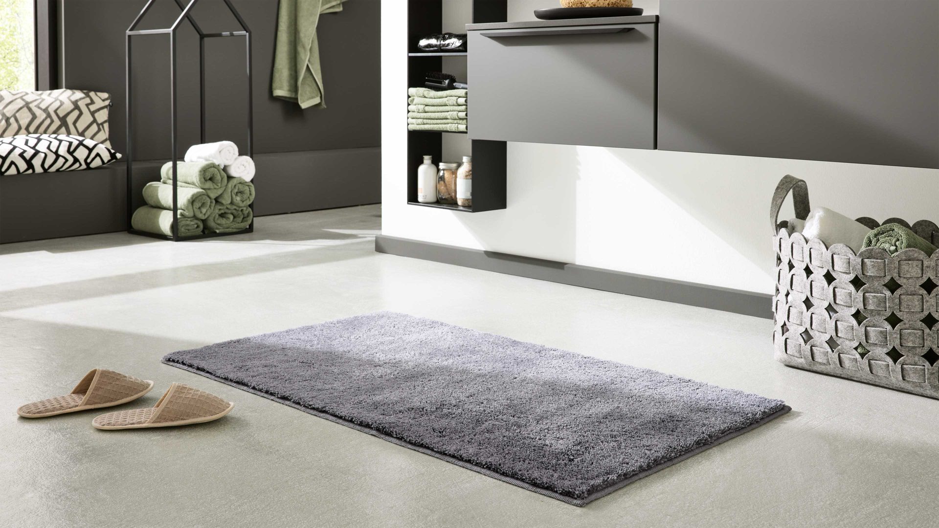 Badematte / Badeteppich Interliving aus Kunstfaser in Hellgrau Interliving Badteppich Serie 9112 Silber - ca. 60 x 90 cm