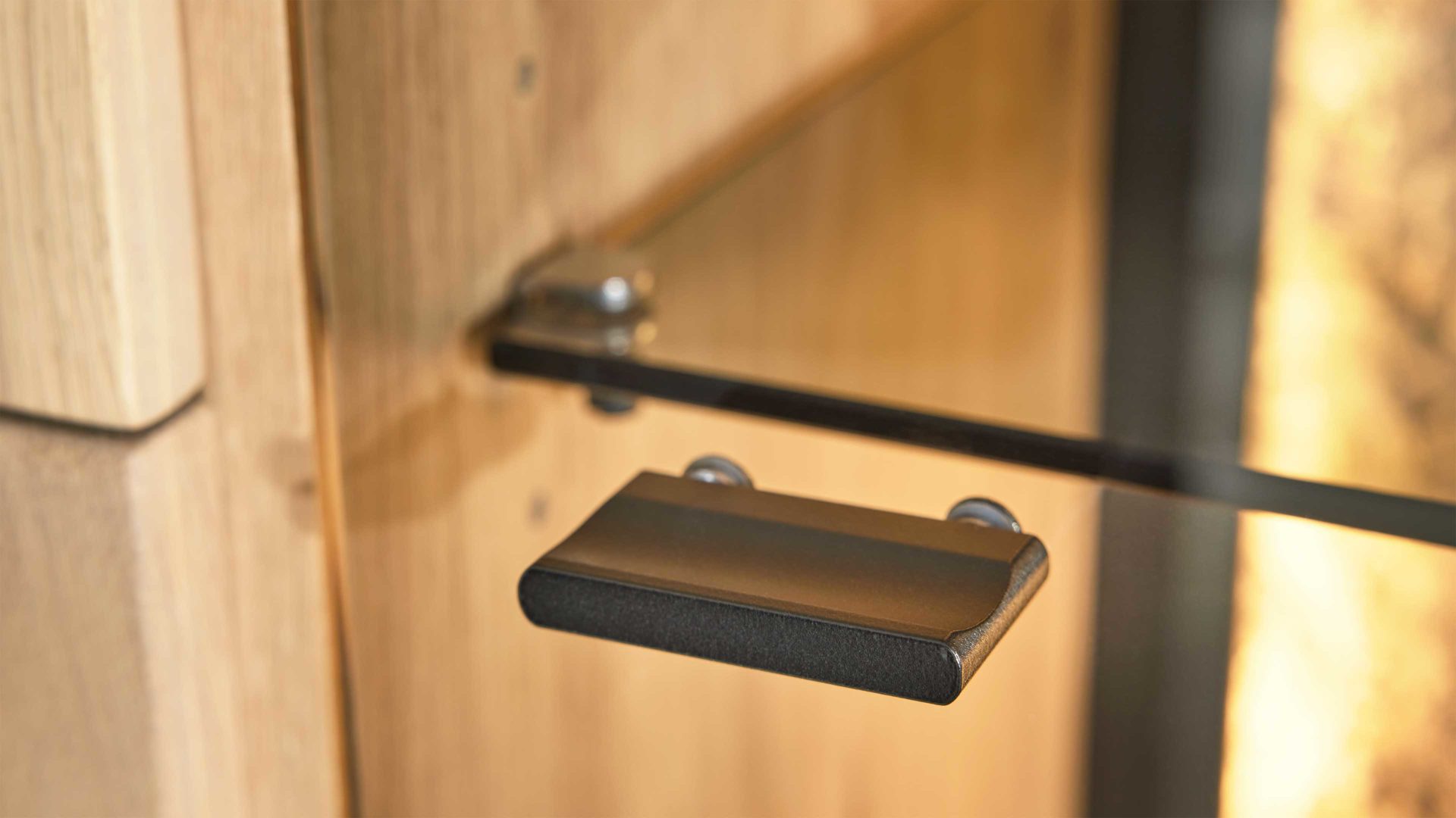 Wohnwand Interliving aus Holz in Holzfarben Interliving Wohnzimmer Serie 2025 - Wohnwand Wildeiche, Anthrazit & Kork - dreiteilig, Breite ca. 265 cm