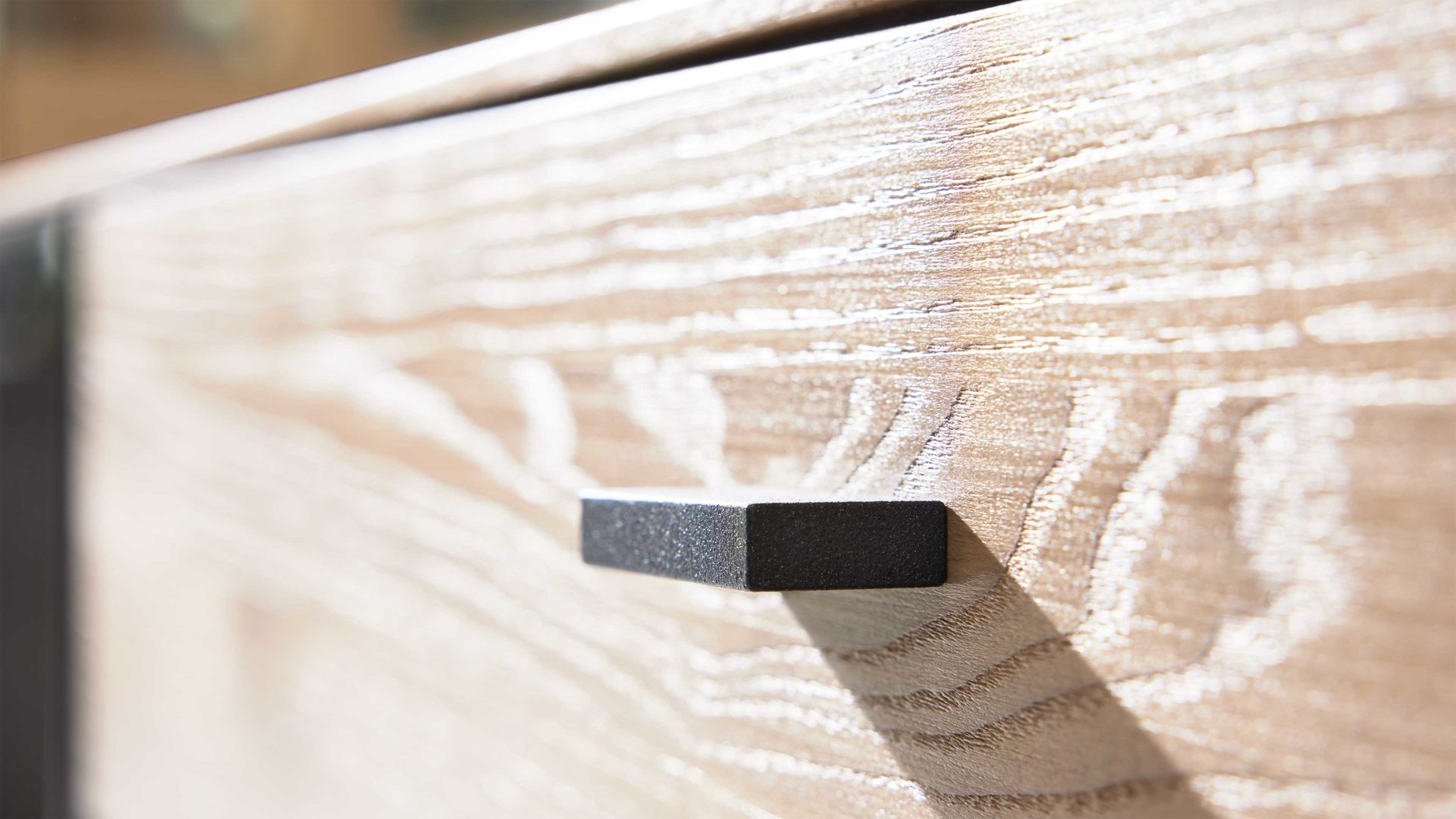 Wohnwand Interliving aus Holz in Holzfarben Interliving Wohnzimmer Serie 2025 - Wohnwand 84 Wildeiche, Anthrazit & Kork - dreiteilig, Breite ca. 265 cm