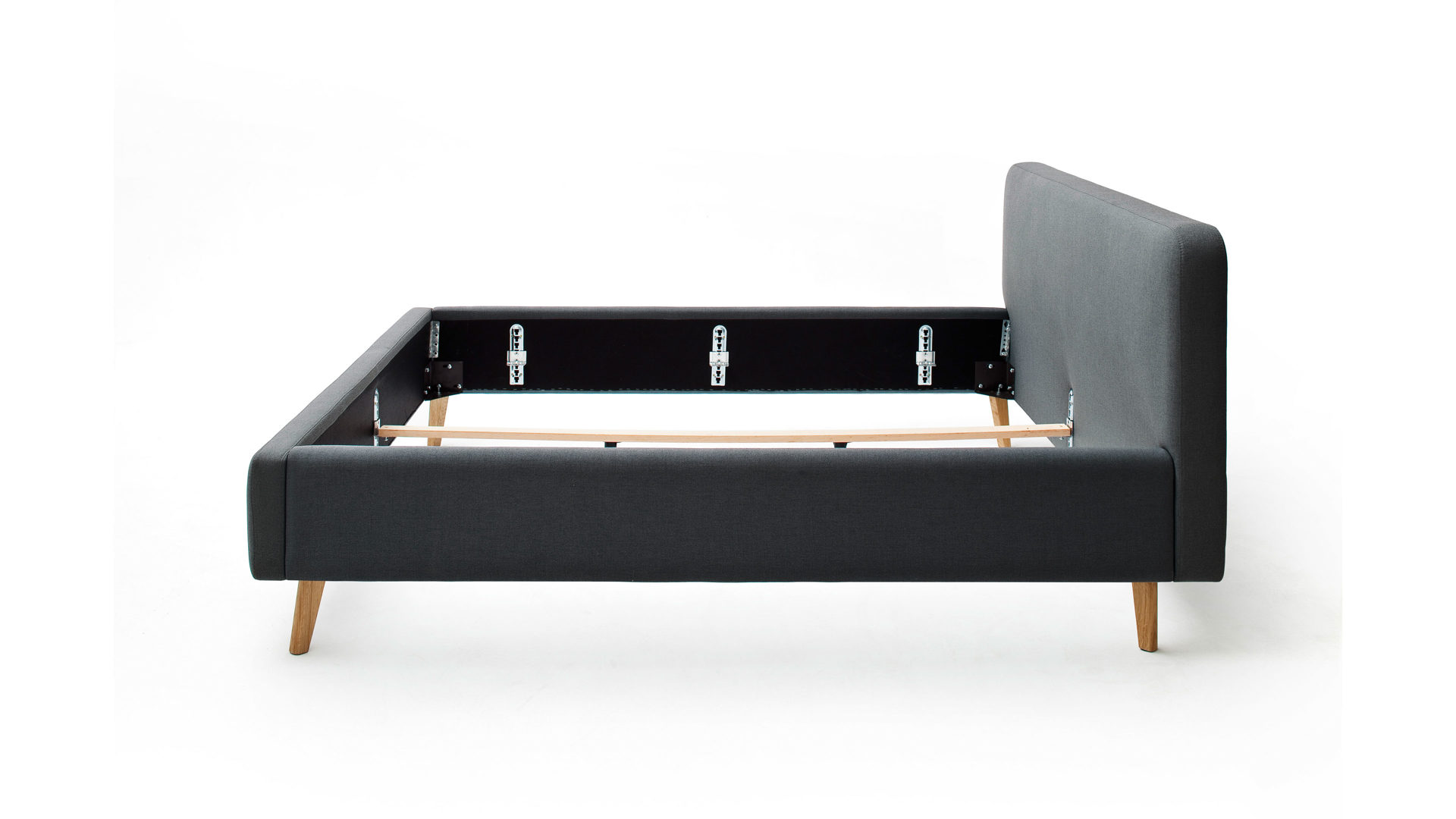 Bettgestell Meise.möbel aus Stoff in Anthrazit Polsterbettgestell Mattis anthrazitfarbenes  Flachgewebe Aspen 96 & Holzfüße - Liegefläche ca. 160 x 200 cm