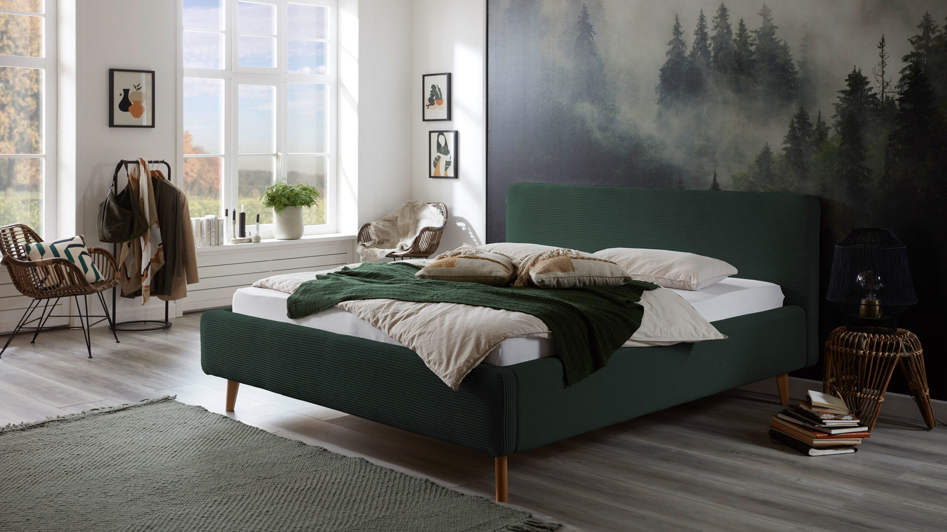 Bettgestell Meise.möbel aus Stoff in Grün Polsterbettgestell Mattis dunkelgrüner Breitcord Poso 14 & Holzfüße - Liegefläche ca. 180 x 200 cm