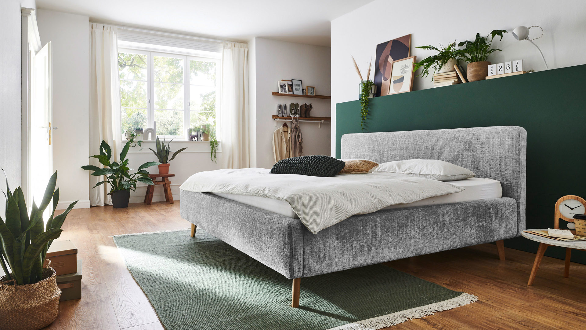 Bettgestell Meise.möbel aus Stoff in Grau Polsterbettgestell Mattis grauer Chenille Bezug Yunus 20 & Holzfüße - Liegefläche ca. 180 x 200 cm