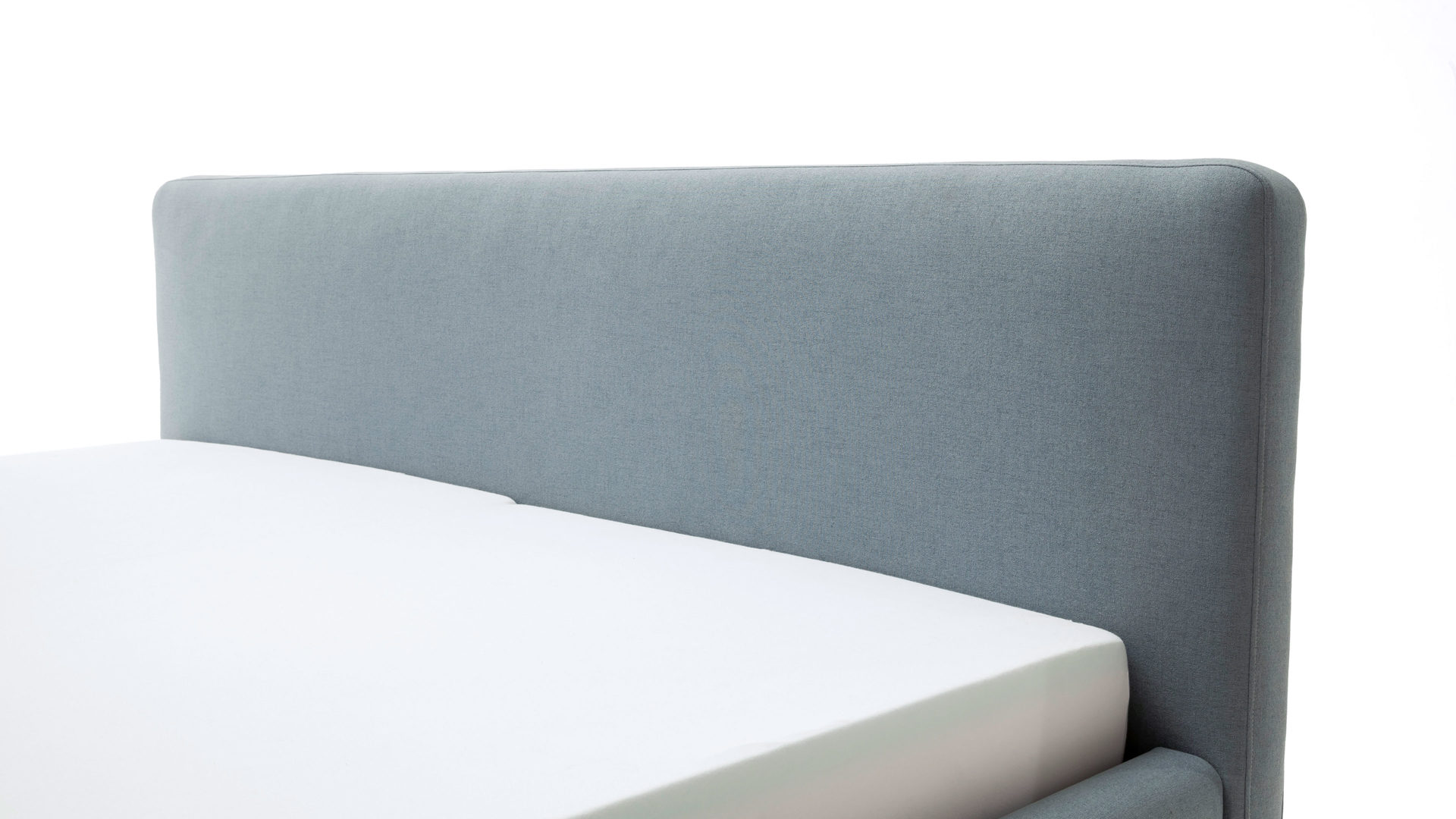 Bettgestell Meise.möbel aus Stoff in Blau Polsterbettgestell Mattis mit Bettkasten eisblaues Flachgewebe Aspen 84 & Holzfüße - Liegefläche ca. 180 x 200 cm