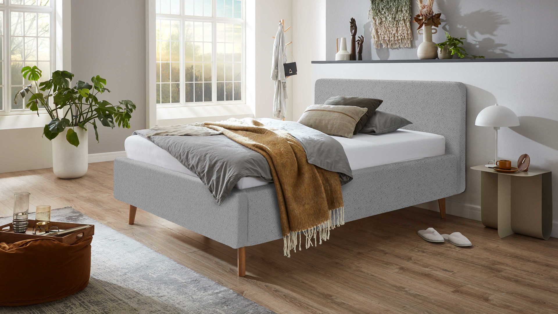 Bettgestell Meise.möbel aus Stoff in Grau Polsterbettgestell Mattis mit Bettkasten grauer Boucle Bezug Abriamo 6  & Holzfüße - Liegefläche ca. 140 x 200 cm