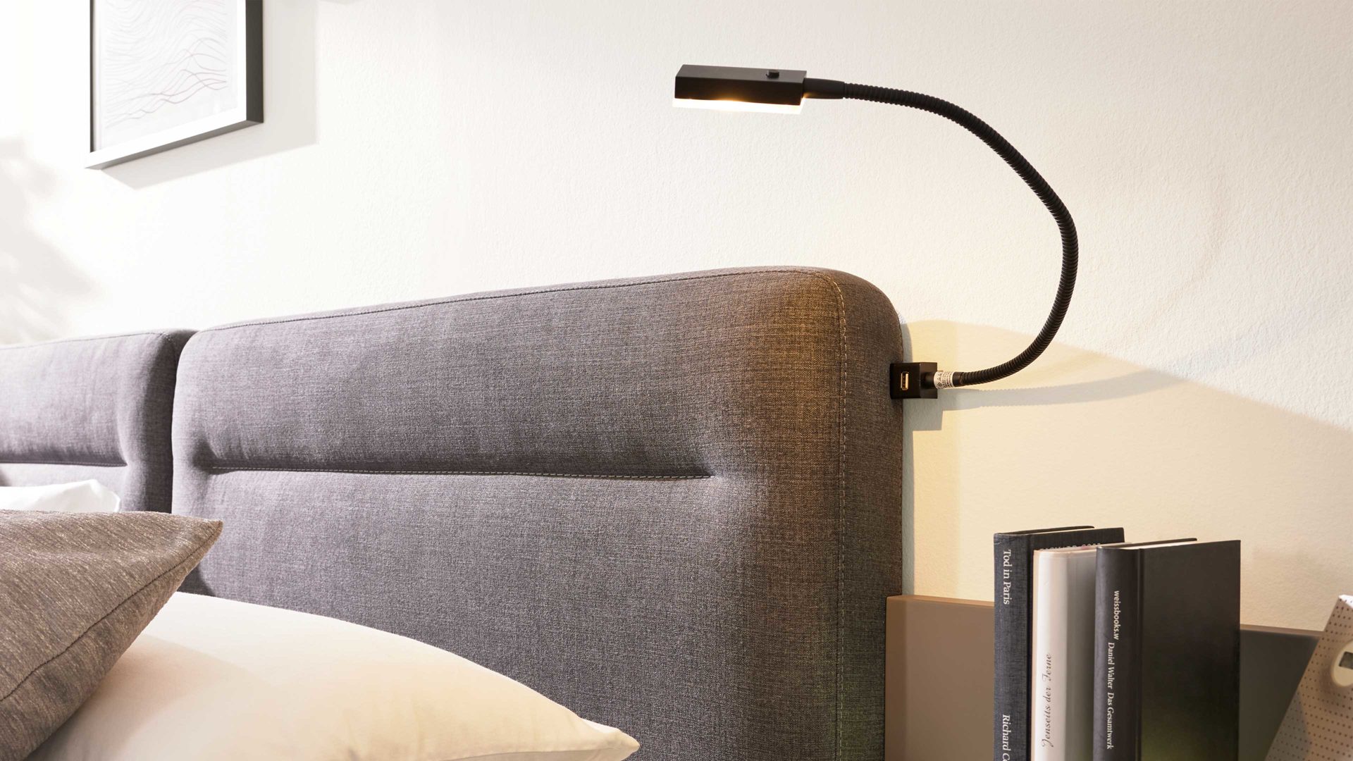 Möbelbeleuchtung Interliving aus Metall in Anthrazit Interliving Kleiderschrank Serie 1207 – Flexleuchte 80133 1,2 Watt