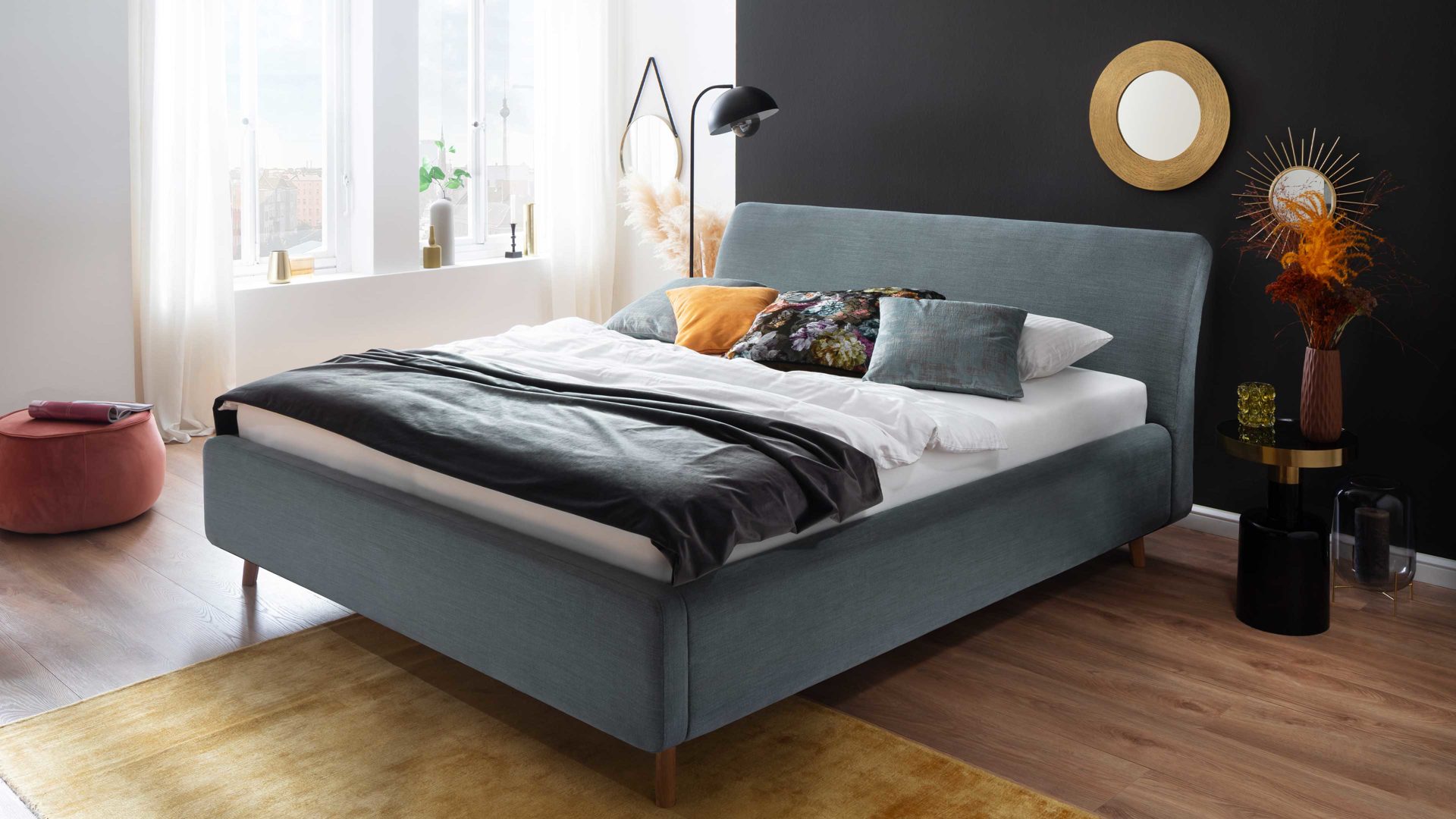 Polsterbett Meise.möbel aus Stoff in Blau Polsterbettgestell Mila mit Bettkasten, glattes Kopfteil oceanfarbener Flachgewebe-Bezug Capri 7463 - Liegefläche ca. 180 x 200 cm