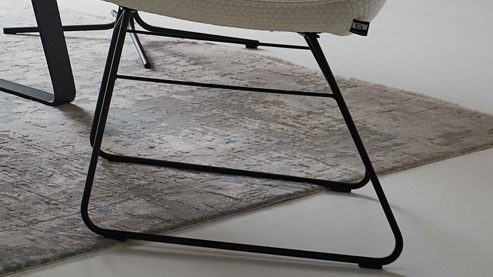 Polsterstuhl K+w polstermöbel aus Stoff in Weiß Esszimmerserie Base - Polsterstuhl weißer Bezug 940-30 & schwarzes Metall