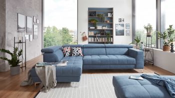 Ecksofa KAWOO aus Stoff in Blau KAWOO Serie 7567 - Ecksofa taubenblauer Bezug EQE 16 & Chromfuß C17 - Stellfläche ca. 201 x 293 cm