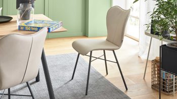 Vierfußstuhl Interliving aus Stoff in Weiß Interliving Esszimmer Serie 5115 - Vierfußstuhl Aiko Four A12 mandelfarbener Bezug Gaucho 02 & anthrazitfarbenes Metall