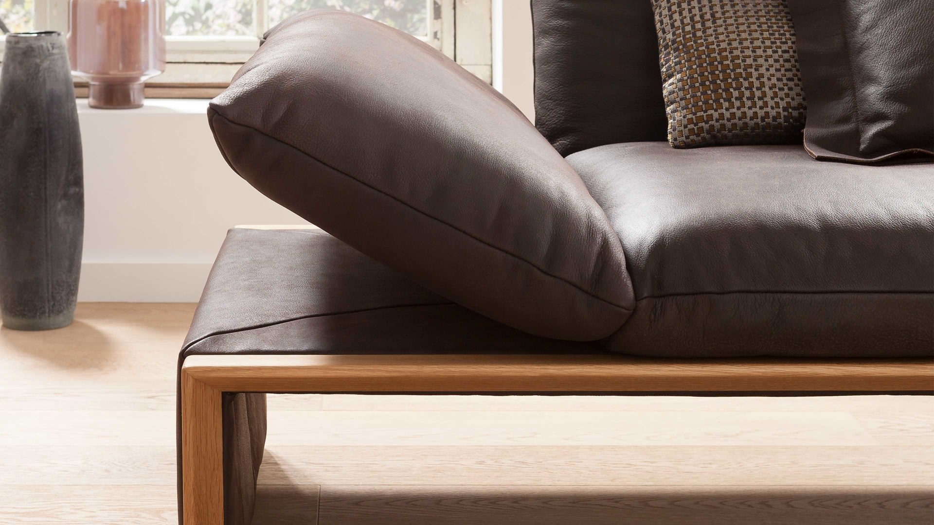 Zweisitzer Koinor aus Leder in Dunkelbraun KOINOR Zweisitzer Ledersofa Harriet schokofarbenes Leder India & Wildeiche – Länge ca. 206 cm