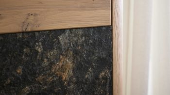 Wohnwand Interliving aus Holz in Holzfarben Interliving Wohnzimmer Serie 2029 - Wohnwand 80 Wildeiche & Granit-Steinoptik - dreiteilig, Breite ca. 275 cm