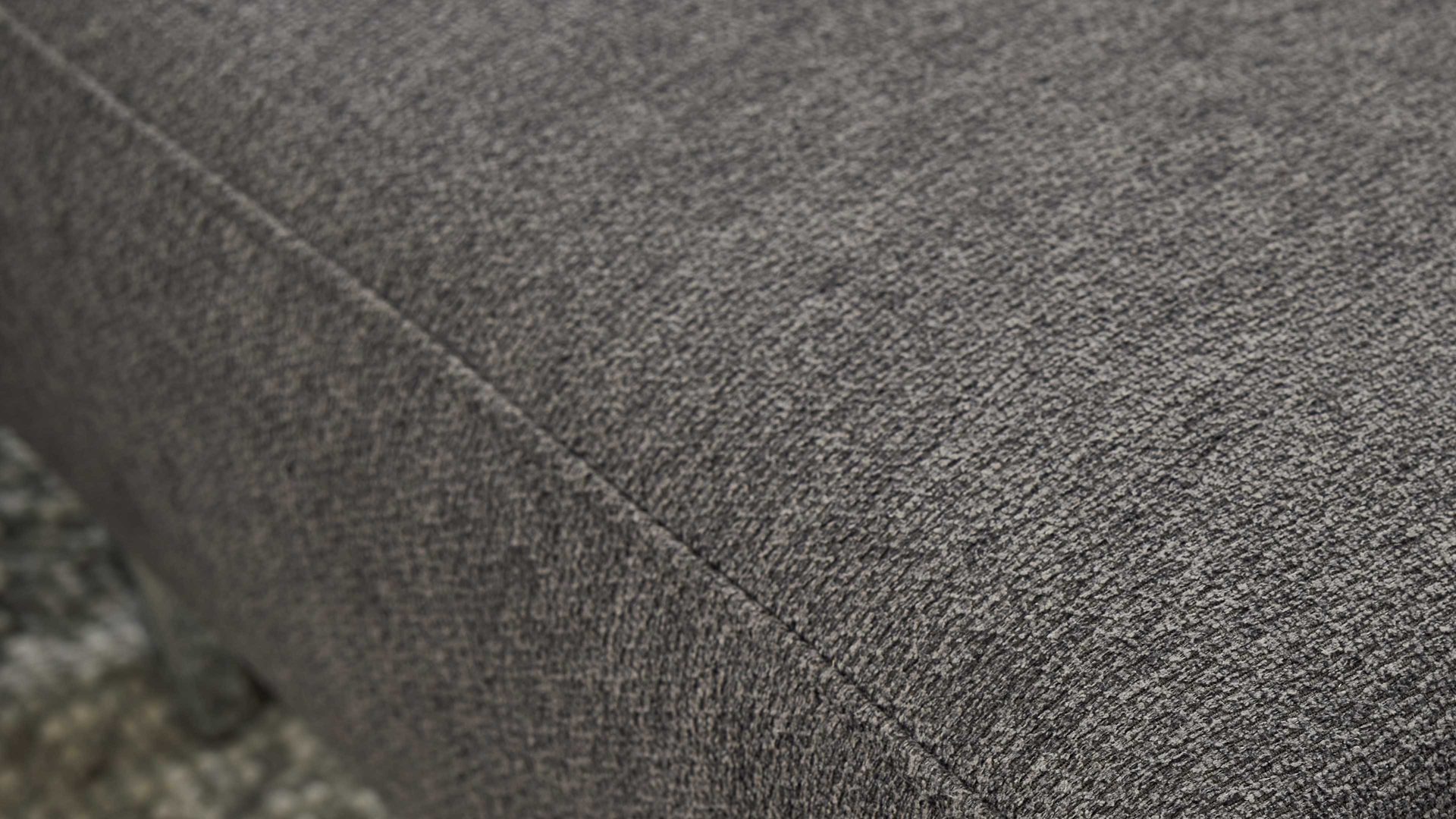 Ecksofa Interliving aus Stoff in Dunkelgrau Interliving Sofa Serie 4255 – Ecksofa grauer Bezug Comora 9853 & silberfarbene Metallfüße 4.26 - Stellfläche ca. 185 x 255 cm