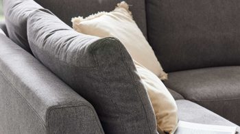 Ecksofa Interliving aus Stoff in Dunkelgrau Interliving Sofa Serie 4255 – Ecksofa grauer Bezug Comora 9853 & silberfarbene Metallfüße 4.26 - Stellfläche ca. 185 x 255 cm