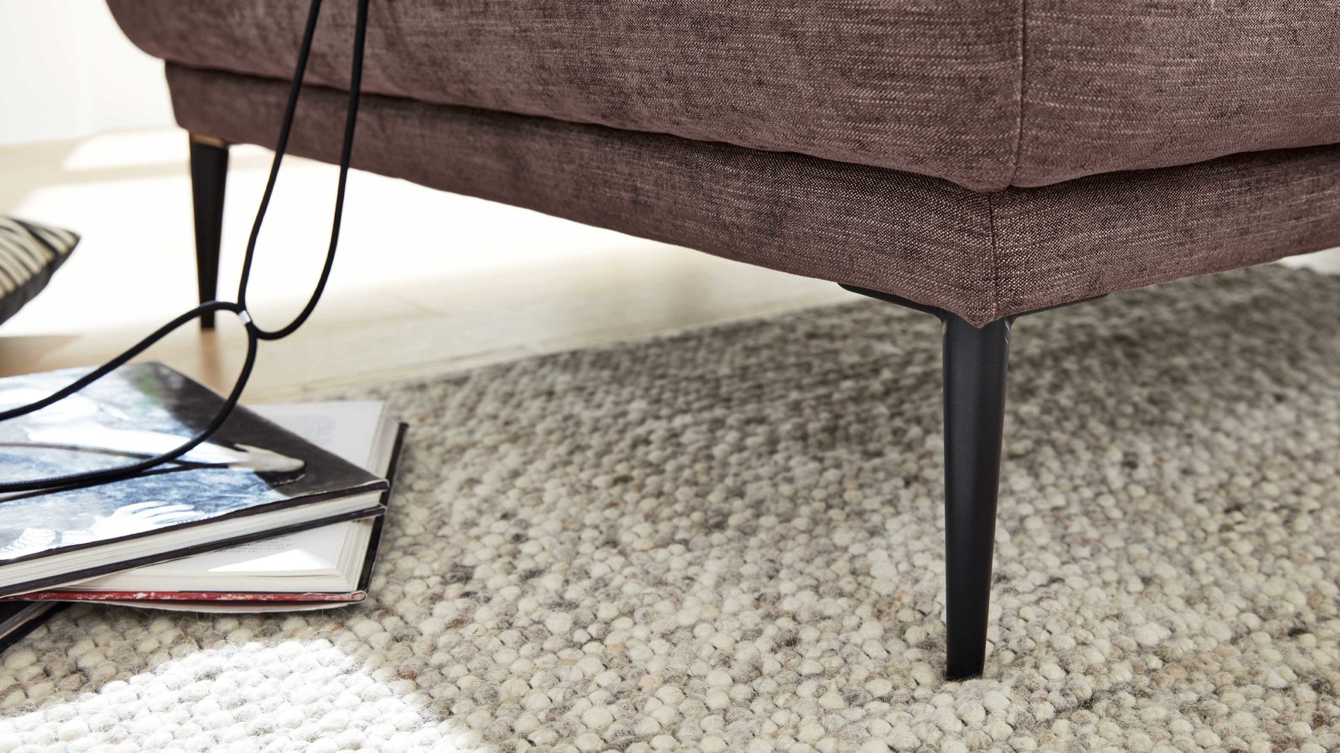 Ecksofa Interliving aus Stoff in Braun Interliving Sofa Serie 4250 – Ecksofa brauner Bezug Brisbane 9591 – Stellfläche ca. 215 x 285 cm