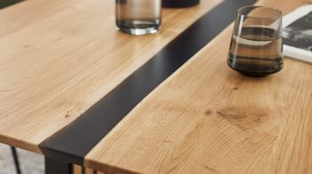 Esstisch Interliving aus Holz in Holzfarben Interliving Esszimmer Serie 5605 – Esstisch 7823 Charakter-Eiche & Schwarz - ca. 220 x 100 cm