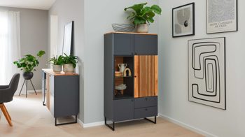 Highboard Interliving aus Holz in Dunkelgrau Interliving Esszimmer Serie 5605 – Highboard 5774 quarzgrauer Lack & Charakter-Eiche - fünf Türen, zwei Schubladen, Breite ca. 86 cm