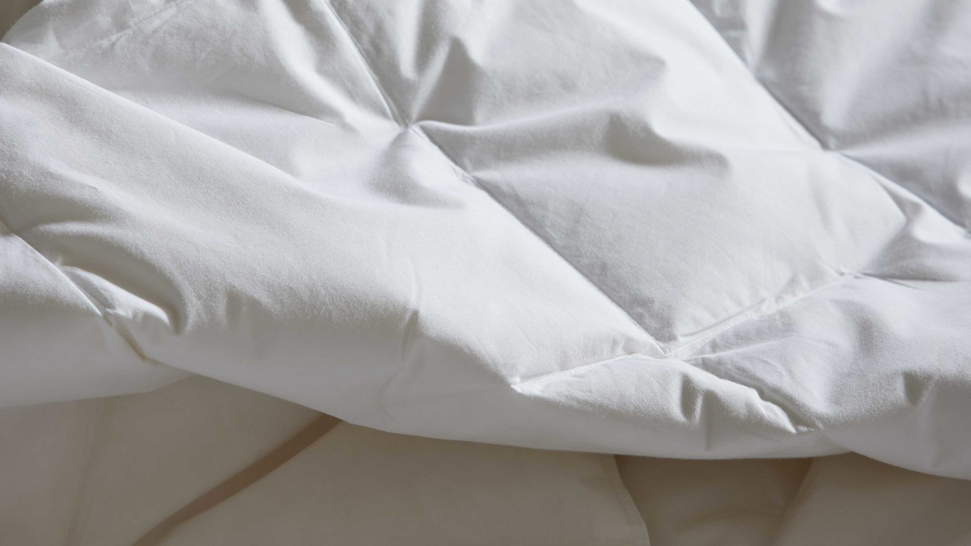 Daunendecke Interliving aus Stoff in Weiß Interliving Bettdecke Serie 9204 - Daunendecke als Sommerbett extraleicht, ca. 360 g Daunen - ca. 200 x 200 cm