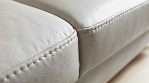 Zweisitzer Interliving aus Leder in Grau Interliving Sofa Serie 4065 – Zweisitzer kieselfarbenes Leder Cloudy gravel & schwarze Metallfüße – Länge ca. 180 cm