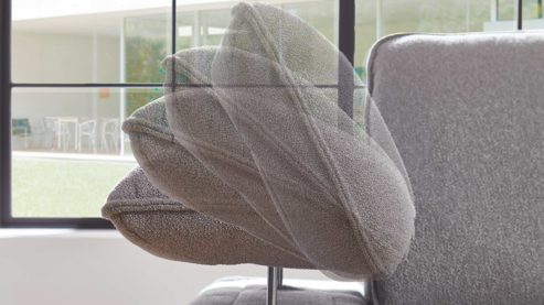 Ecksofa comfortmaster besser sitzen, liegen, leben aus Stoff in Hellgrau Comfortmaster Spektra 1488 - Relax-Wohnlandschaft mit vielen Funktionen hellgraues Flachgewebe Loop 02 jet – Stellfläche ca. 344 x 182 cm