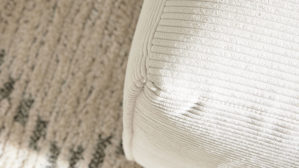 Polsterhocker Roomio® aus Stoff in Weiß Roomio® No. 4100 - XXL-Polsterhocker weißer Feincord - ca. 80 x 80 cm