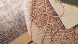 Polsterhocker Roomio® aus Stoff in Rosa Roomio® No. 4104 - XXL-Polsterhocker rostfarben melierter Bezug Donna & Metallfüße 1116 MFSM - ca. 70 x 100 cm