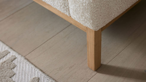 2,5-Sitzer Roomio® aus Stoff in Weiß Roomio® No. 4105 - 2,5-Sitzer weißer Stoffbezug Shaun & Holzfüße 1118 HREG - Länge ca. 188 cm